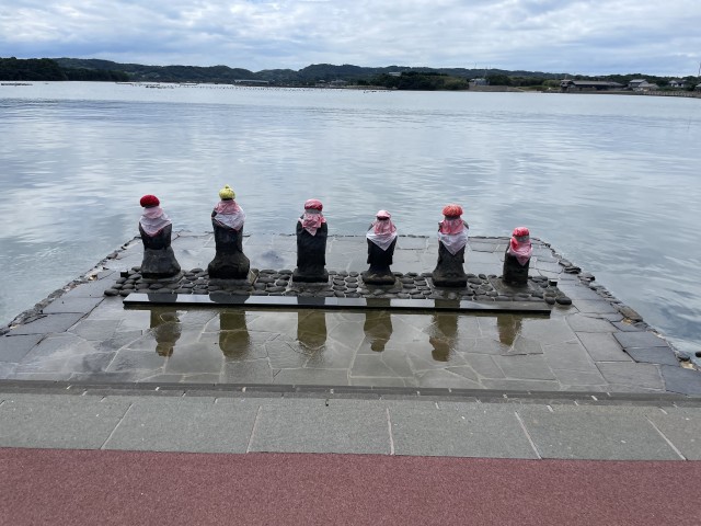 はらほげ地蔵と左京鼻