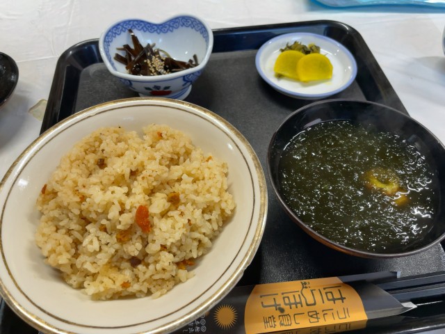雲丹の香りが口いっぱいに広がる壱岐の「うにめし」