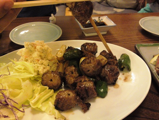 絶妙な食感と肉汁溢れる牛串