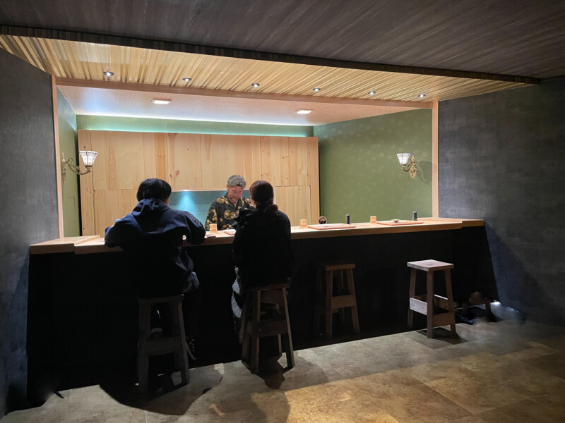 屋富祖の「名前のない会員制熟成肉のお店」が新しく始めた「４席限定の割烹料理屋」