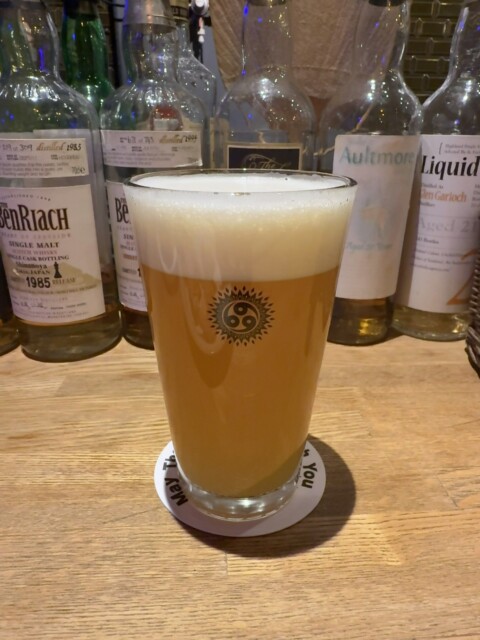 香川県丸亀市にあるクラフトビール醸造所内にあるパブ