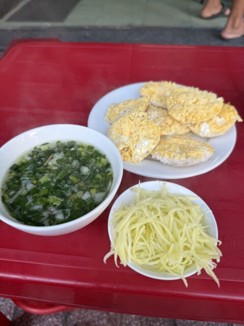 ニャチャンの名物バンカンはフワフワ