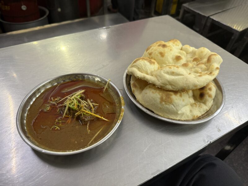 油を食べる絶品カレーのニハリ