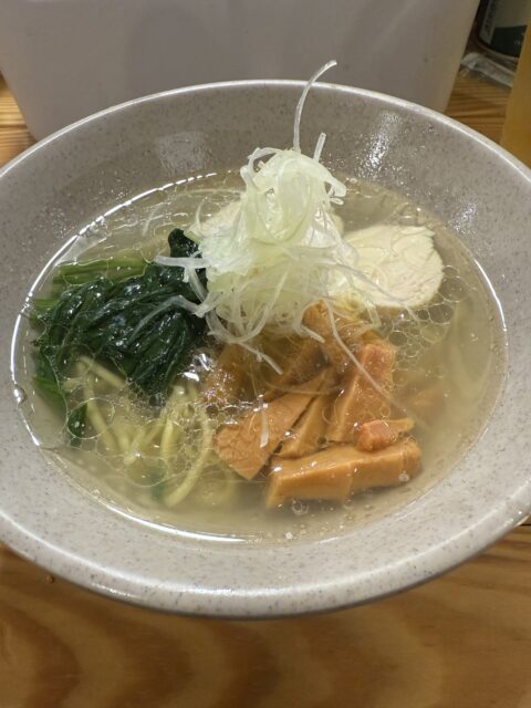 ホーチミンで日本人経営なのに400円以下で食べられる塩ラーメン