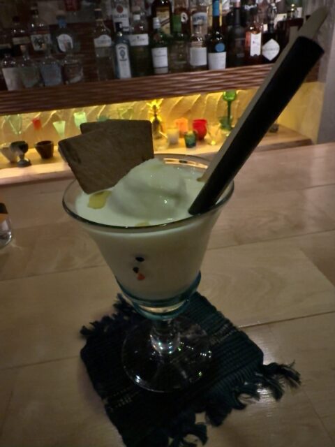 名護のバーをはしごした夜