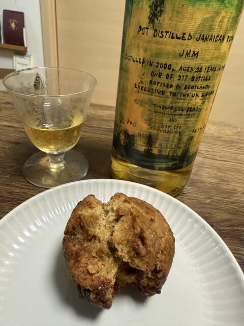 原料にこだわった1個400円のご褒美のサーターアンダギー